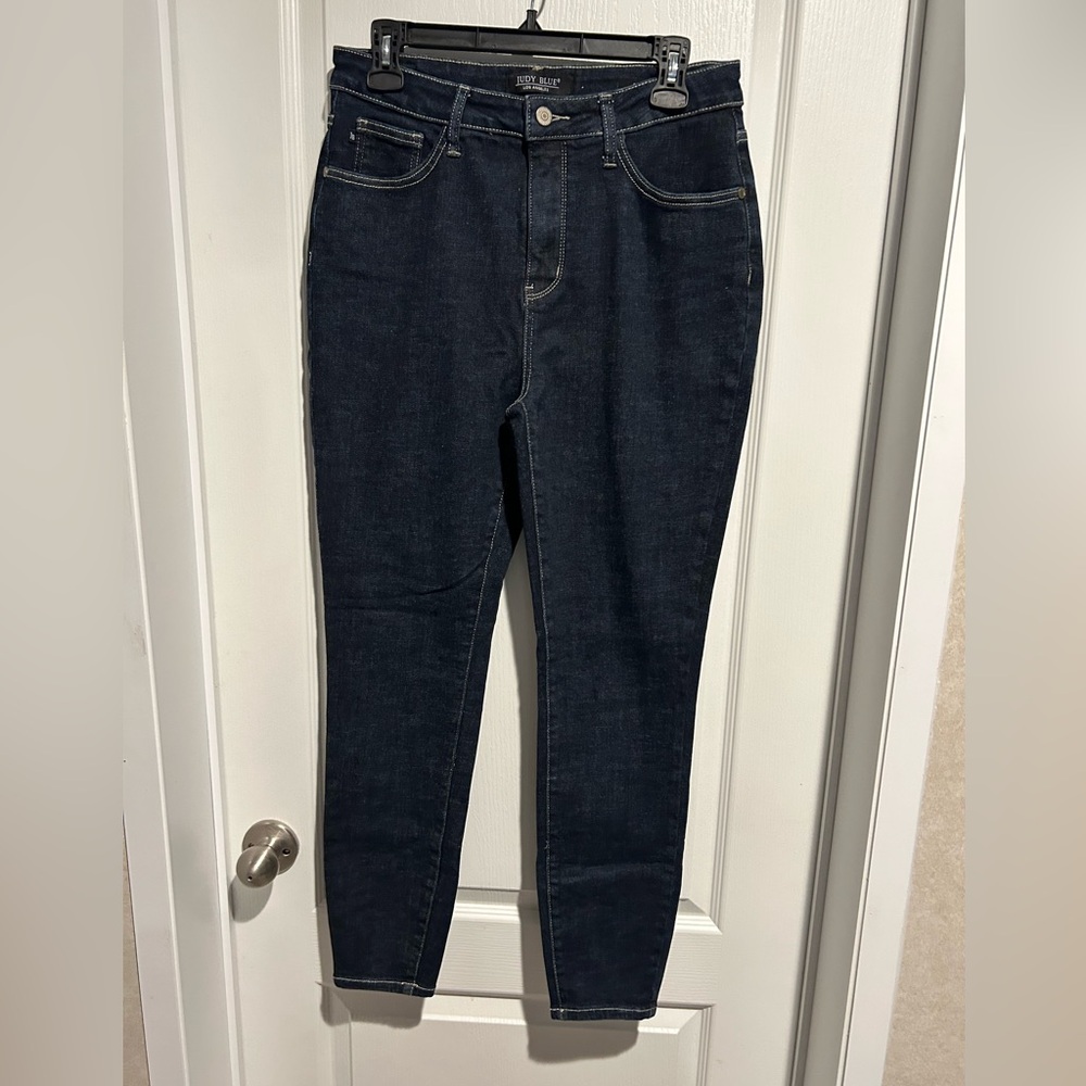 Dark denim skinny fit Judy Blue denim 11/30